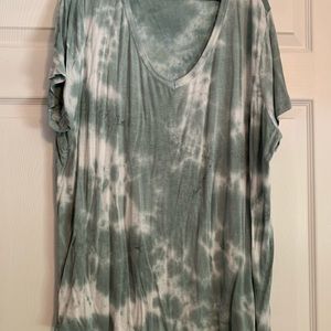Women’s t shirt
